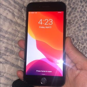 iPhone7 unlocked, case and pop socket
